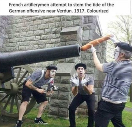 fakehistory:French artillerymen attempt to stem the tide of...