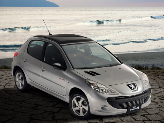 peugeot 207: No setor automotivo, já teve gente que deixou de fazer a lição de casa, e também quem estudou direitinho e passou no Enem