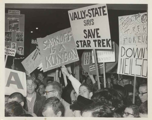 arcaneimages:Protest to keep Star Trek on the air