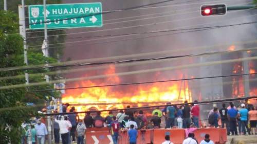 mexicografico:¡OAXACA RESISTE!En México los medios de...