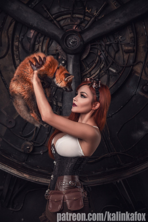 kalinkafox:Steampunk girlyou can order prints here...