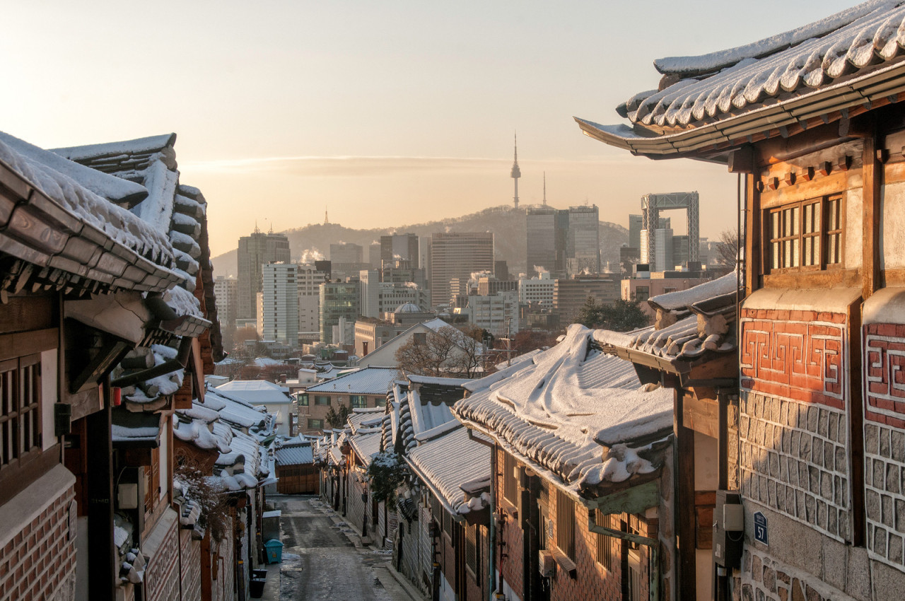 Just another lovely winter morning in Bukchon... | Robert Koehler Travel Photography