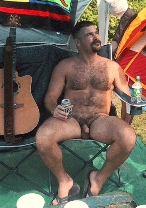 nakedandregulah:On break