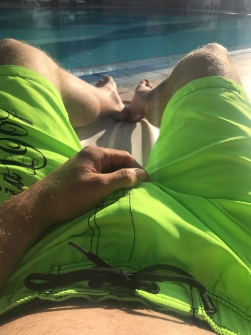 chastityslave-bln:Chilling at the pool trying to get horny...