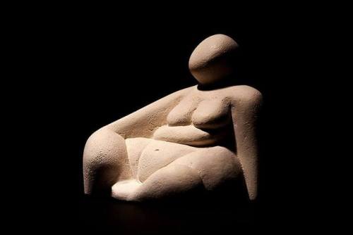 colin-vian:  Prehistoric Reproduction of Maltese Venus Figurine...