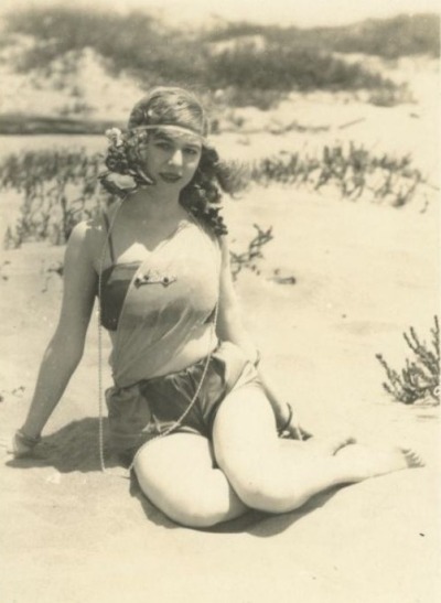 1920s beachwear