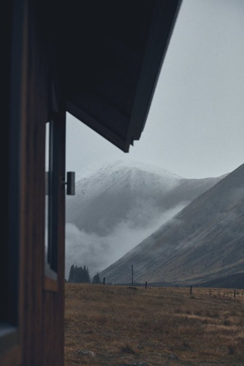 utwo:High Country CabinBen Ohau, Canterbury, New Zealand©...