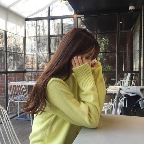 ulzzanggirls-icons:*✲ﾟ* random ulzzang girl, like or reblog if...