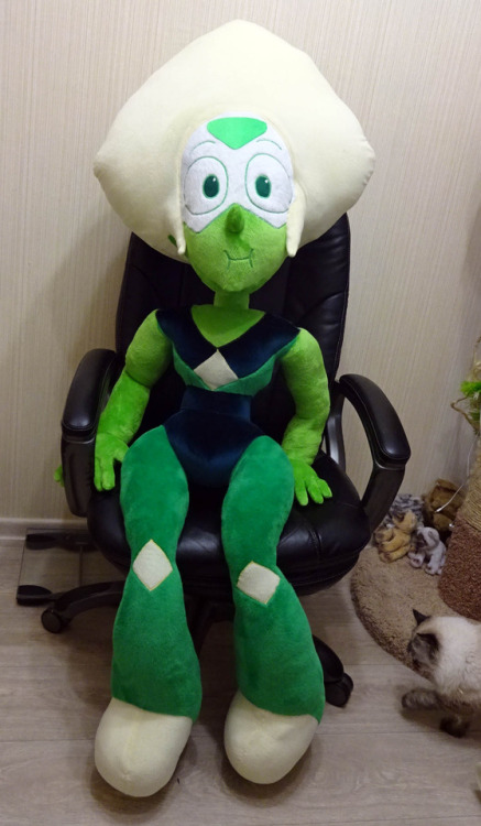 peridot plush hot topic