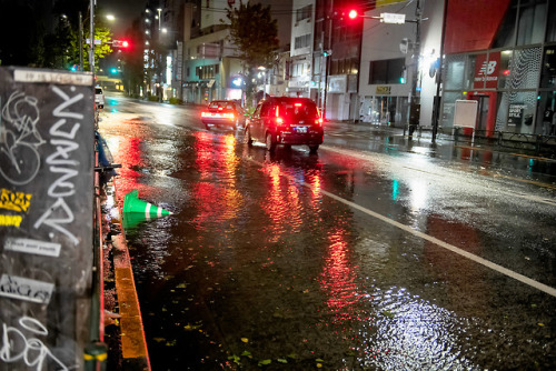 tokyo-fashion:Photos of Harajuku at 1am this morning as...