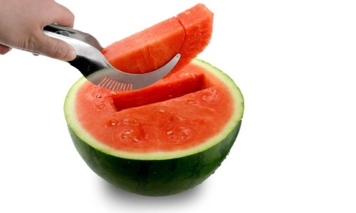 check out this watermelon slicer http://amzn.to/2mZZ2nO...