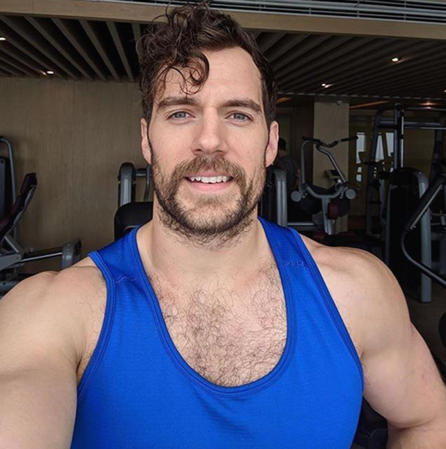 ausCAPS — mynewplaidpants2:Henry Cavill hairy gym selfie