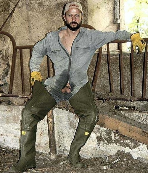 stinkystraightalpharedneck:time to clean up some major man...