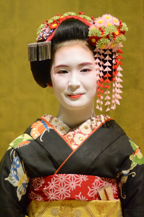 Maiko Fukuharu, Gion Higashi (via １月最後の舞妓さん・祇園東｜ゆうちゃんの『きょう散歩』)