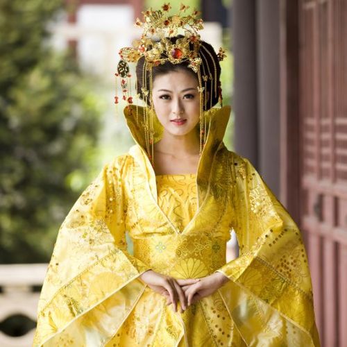 sartorialadventure:The Empress of China, starring Fan Bingbing,...