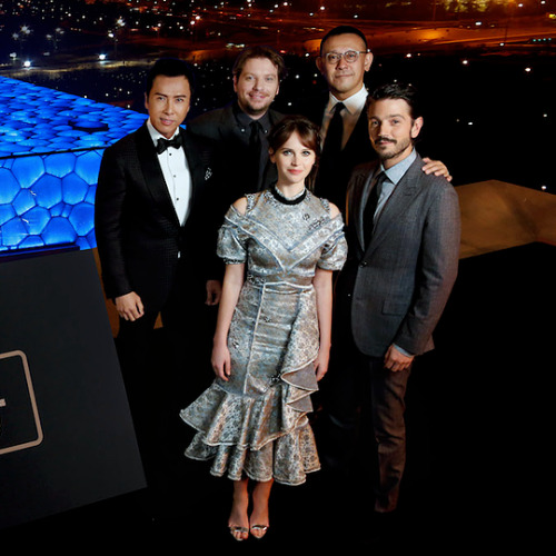 diegolunadaily:Diego Luna, Donnie Yen, Felicity Jones, Gareth...