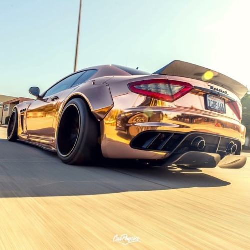 Gold Maserati 