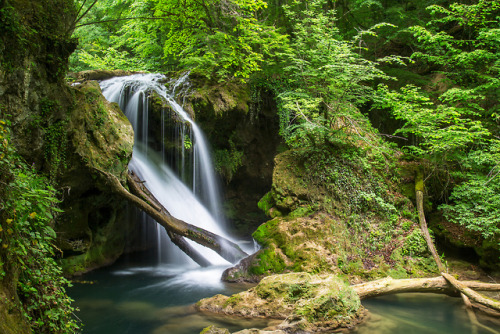 90377:Waterfall At Văioaga by Sroub