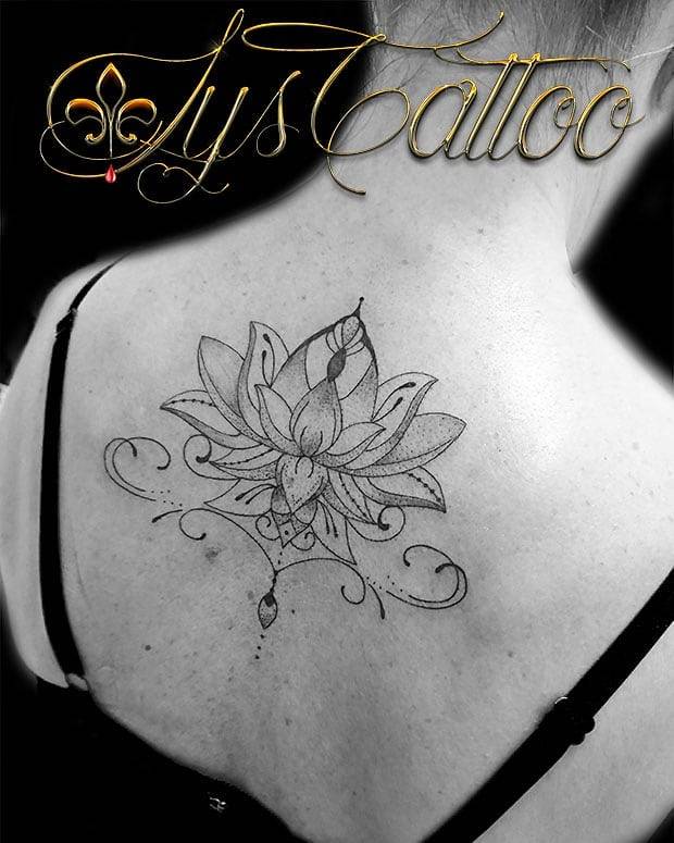 Lys Tattoo Tatouage Fleur De Lotus Arabesques Femme Par