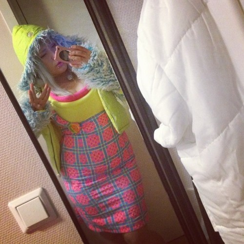 cyberdog cyber cyberpop cyberfashion neonfashion neon curvy chubby chubb chubb power JAAAO!!