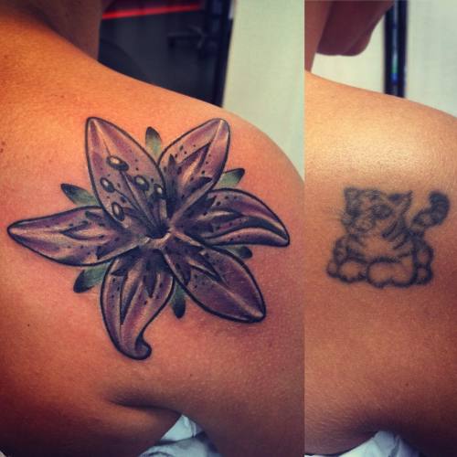 and kitten left by @ivaniglesias_art #dermagraphictattoo_group...