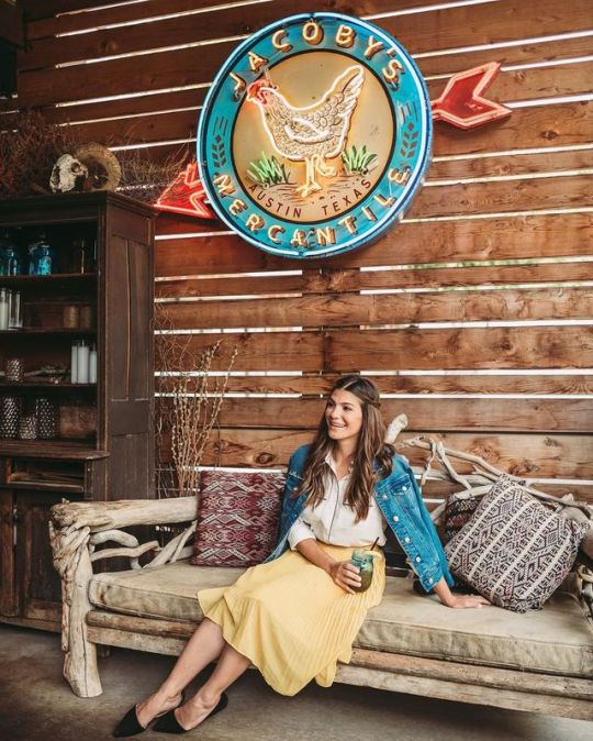 nowandgen: Two years later and this is still one of my favorite skirts. 💛 Check out my stories for a few others I love that...