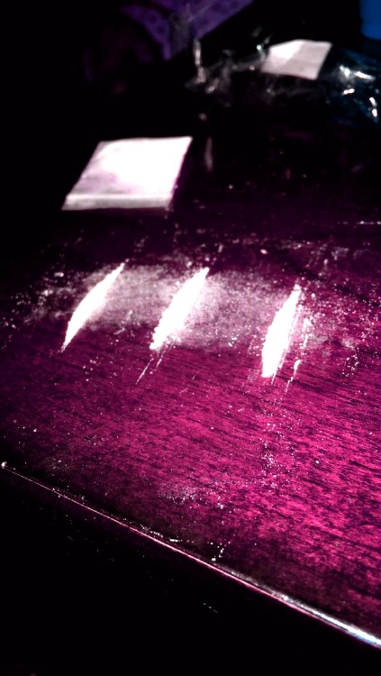 coke drugs cocaine snorting lines girls who snort lines getting high girls who smoke weed dope mine trippy stimulants cocaine one hell of a drug rick james cokehead blow snow