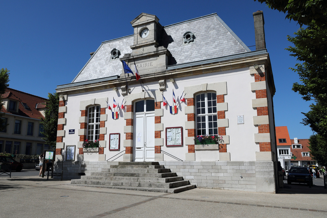 Frenchdailyphoto Restaurant Of The Hotel De La Plage Wissant