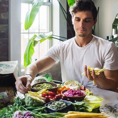 bishounenirl:Antoni Porowski posing with food is a true gift.