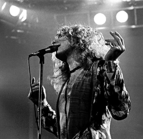 soundsof71:Led Zeppelin: Robert Plant, Detroit, January 31,...