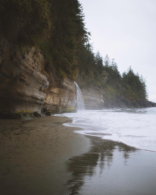 johncwingfield:Discovering new places on the Canadian coast.....