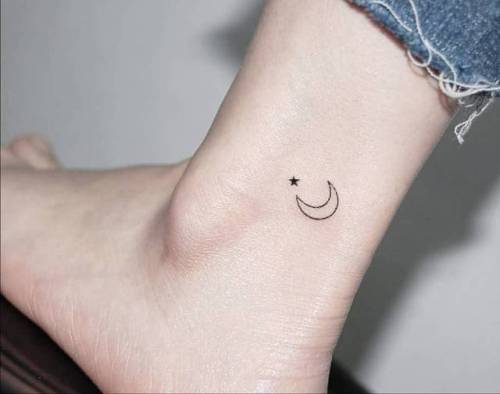 By Tattooist Ami, done in Suncheon. http://ttoo.co/p/35769 small;astronomy;tiny;ankle;ifttt;little;crescent moon;minimalist;moon;ami