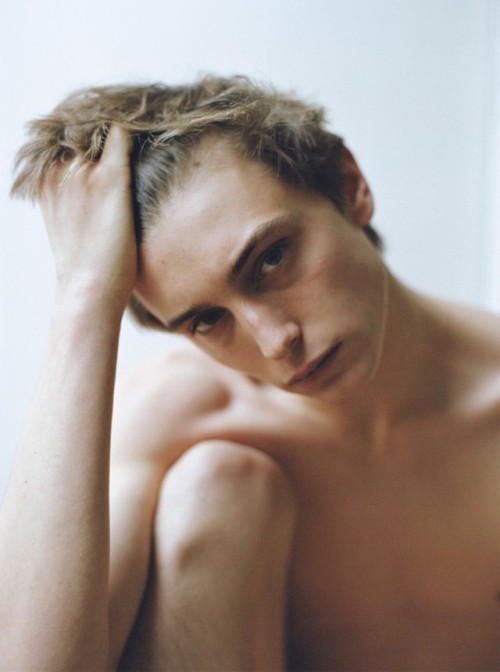 alacridthing:Paul Rouvelin, ph. Daria Svertilova, via 16 Men...