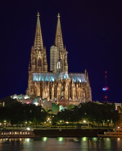 allthingseurope:Cologne Cathedral, Germany (by dipphotos)I...