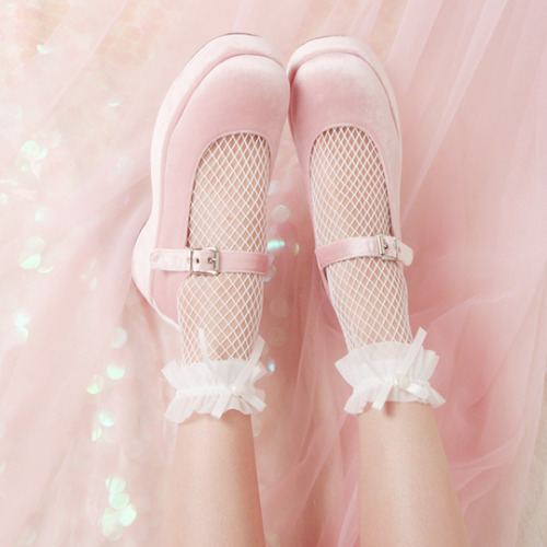 ari-kanon:Lolita Fishnet Bow Sock