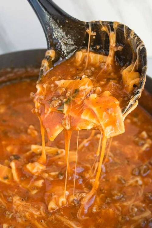 foodffs:One Pot Lasagna SoupRecipe:...