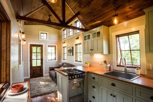 aquietcottagelife:This gorgeous 37′ gooseneck tiny house is the...