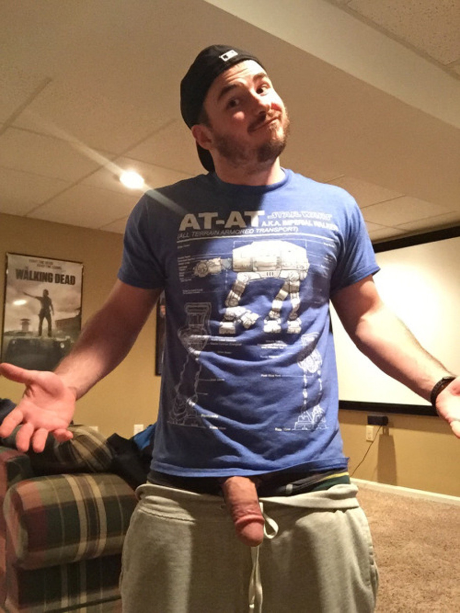 Straight men freeballing
