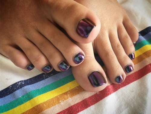 fetishofthefinestfeets:https://www.instagram.com/ashleyfancyfeet/...