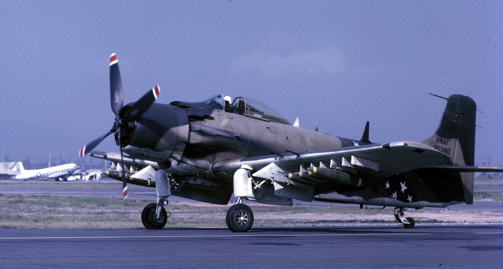 did the us navy have any camo a1 skyraiders in vietnam war