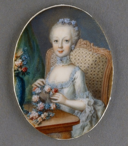tiny-librarian:
“Miniature of Archduchess Maria Josepha of Austria.
”