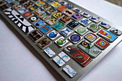 retrogamingblog:Legend of Zelda Keyboard Decals made by...