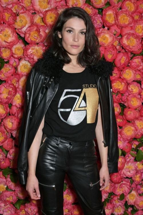 Gemma Arterton leather pants http://bit.ly/2ScreU3 Gemma Arterton leather pants http://bit.ly/2ScreU3