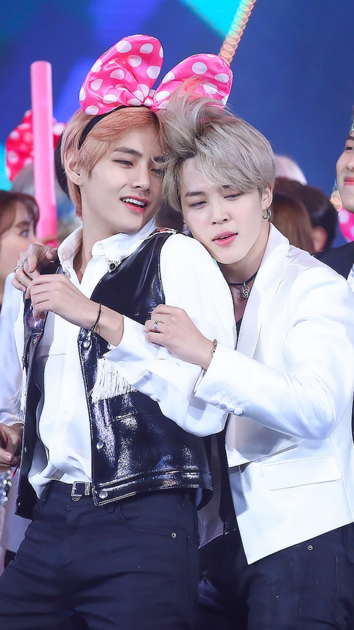 Jimin’s Selcas | Vmin at KBS Gayo Daechukje 12/28/18 ©️Pieces of...