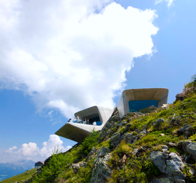 kateoplis:<br /><br />Zaha Hadid does it again: The Messner Mountain Museum