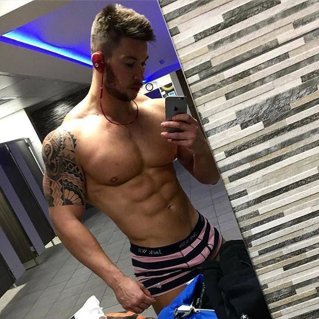 Craig Morton bodybuilder