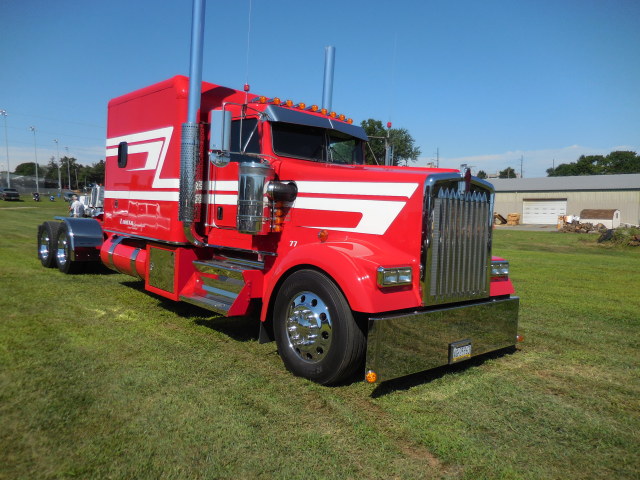 Semitrckn — Kenworth custom W900L