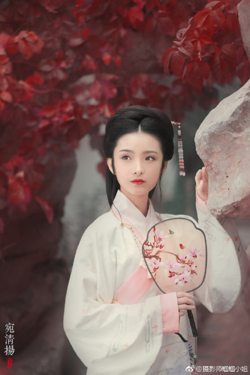 ziseviolet:yansanniang:@摄影师蝈蝈小姐Traditional Chinese Hanfu.