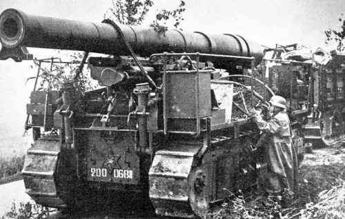 The Canon de 194 modèle GPF, an early self-propelled gun...