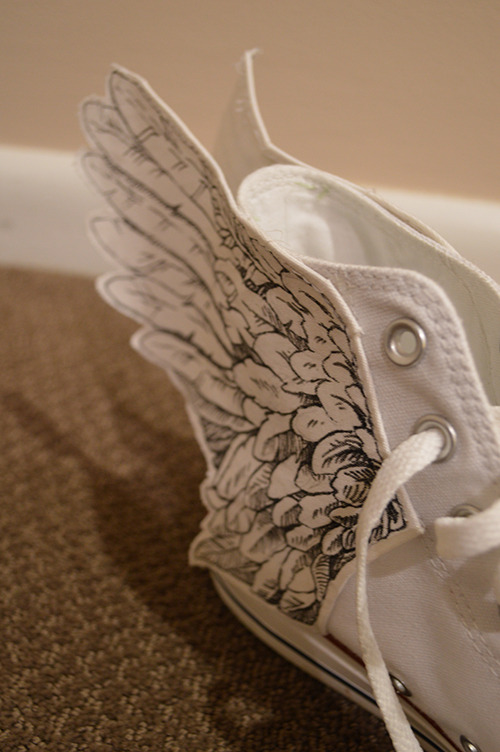 winged converse shoes
